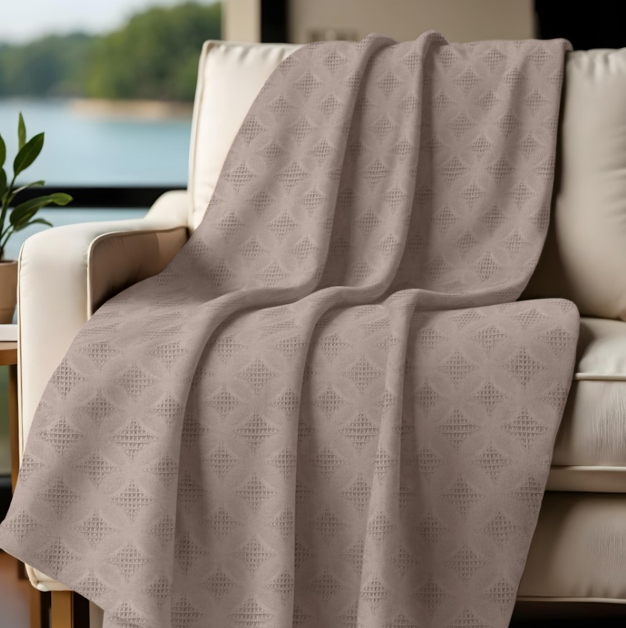 Плед VR 150/190 ЖАК23 лепесток кофе 135 в строительных магазинах СтройГрад