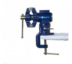 Тиски слесарные поворотные КОБАЛЬТ ширина губок 63мм, завхат 58мм, 4кг, наковальня 910-010 в строительных магазинах СтройГрад