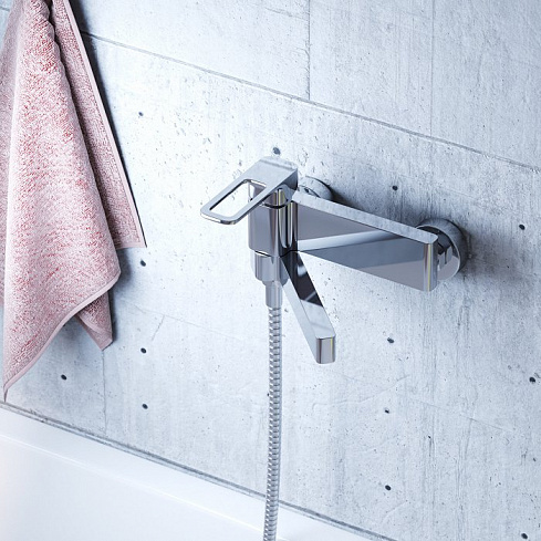 Смеситель IDDIS, Slide, для ванны, с поворотным изливом, без душевых аксессуаров, хром, SLISB00i02WA в строительных магазинах СтройГрад