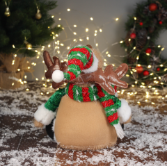 Игрушка мягкая «Олень в полосатом колпаке» сидит, 44×19 см в строительных магазинах СтройГрад