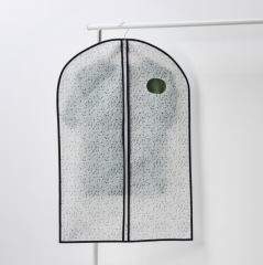 Чехол для одежды Доляна «Мармелад», ПВХ окно, 60×90 см, белый в строительных магазинах СтройГрад